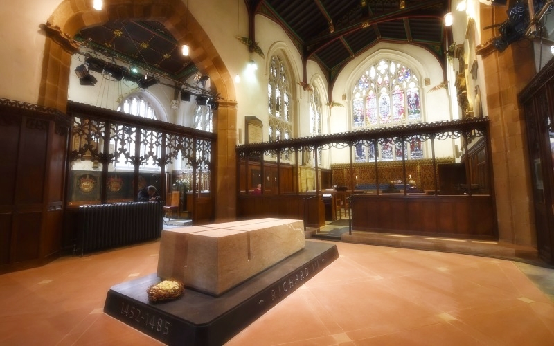 R3 tomb